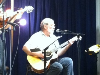 Everything's a blur in my lousy iPhone photo, but Martin's fingers were a blur in real life. 
